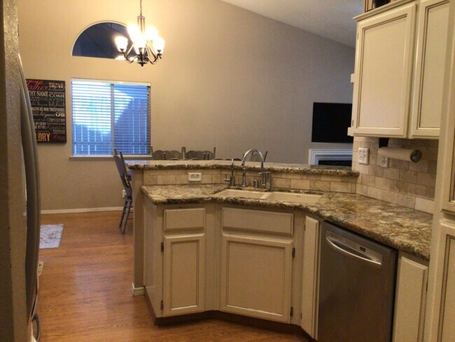 Building Photo - 1555 Morgan Dr