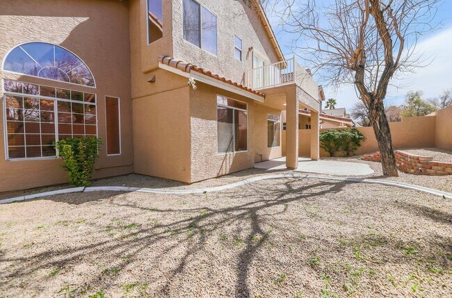 Building Photo - Stunning 5 bed home in Summerlin.