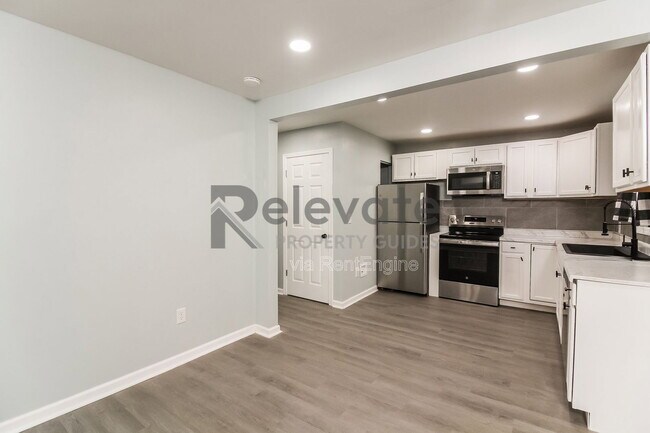 Building Photo - 129 S Old Church St