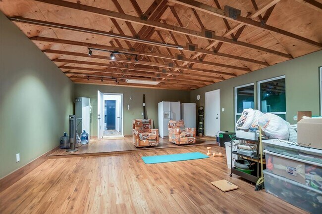 Building Photo - 3909 Ranch Creek Dr