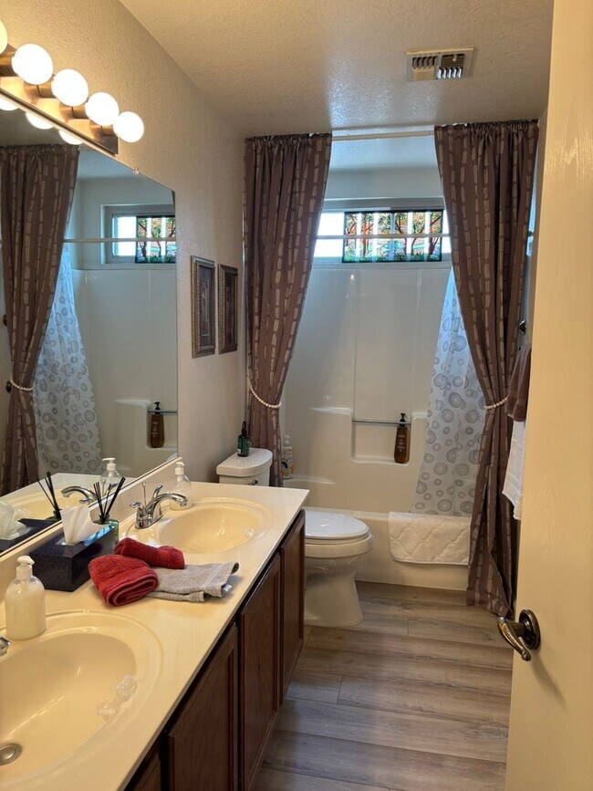 Building Photo - Lovely updated 3 bed 2 bath home in Leisure World a 45+ Active Adul Resort Community. Available J...