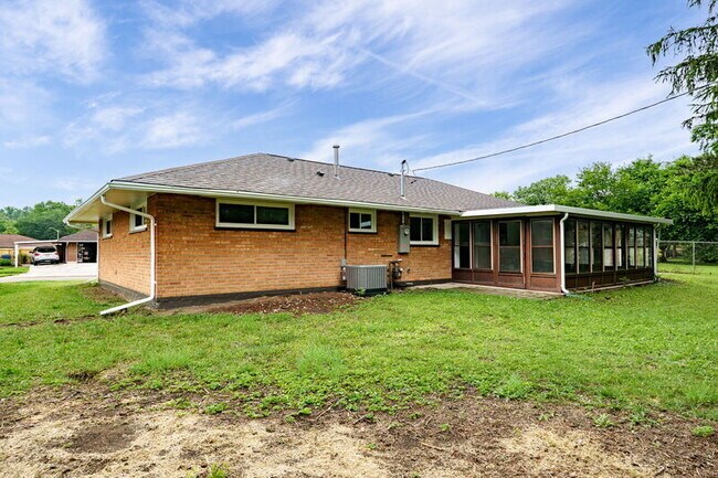 Building Photo - 5224 Mystic Dr