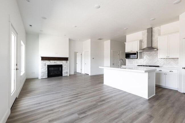 Building Photo - Modern Single-Level Brookside Home in Heber