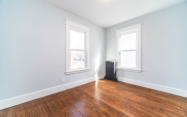 Building Photo - 83 Division St