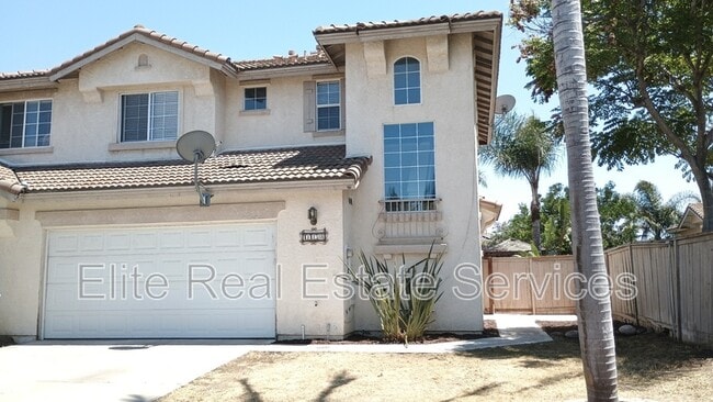 Building Photo - 1138 Calle Dulce