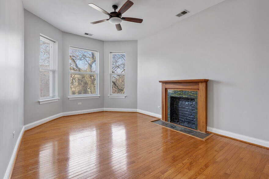 Building Photo - 6231 S Woodlawn Ave