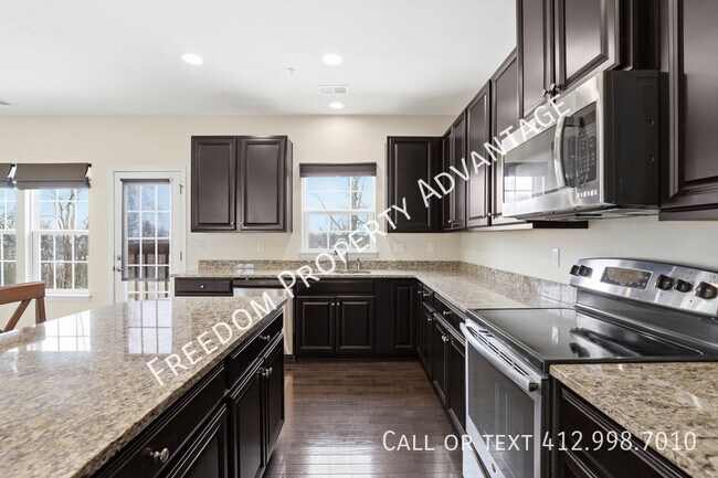 Building Photo - 412 Olive Ln