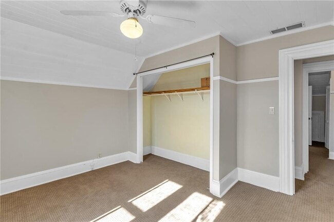 Building Photo - 225 S Park St