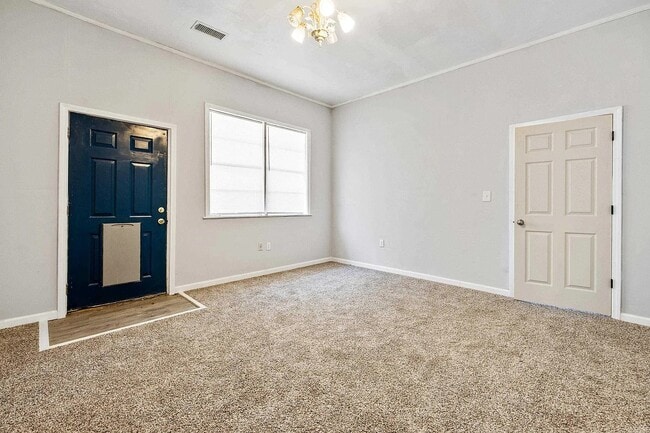 Building Photo - 3100 S Mulberry St