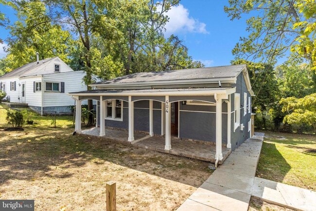 Building Photo - 404 Cedarleaf Ave