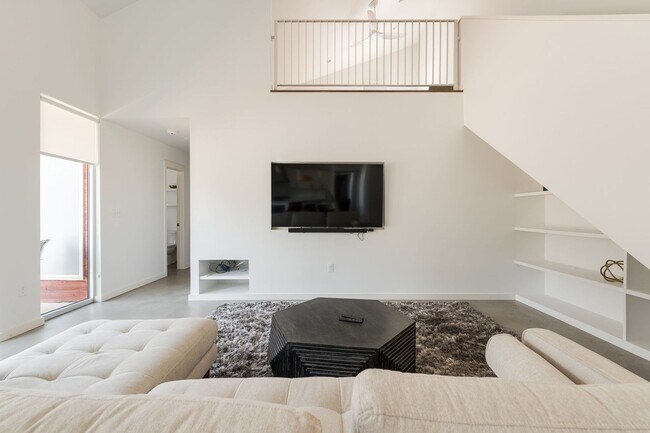 Building Photo - Modern Living + Downtown OKC + 3 bedrooms + 2 Car Garage