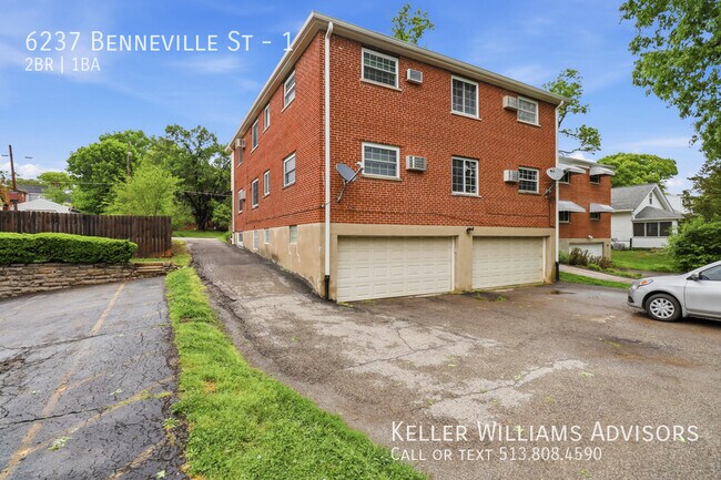 Building Photo - 6237 Benneville St