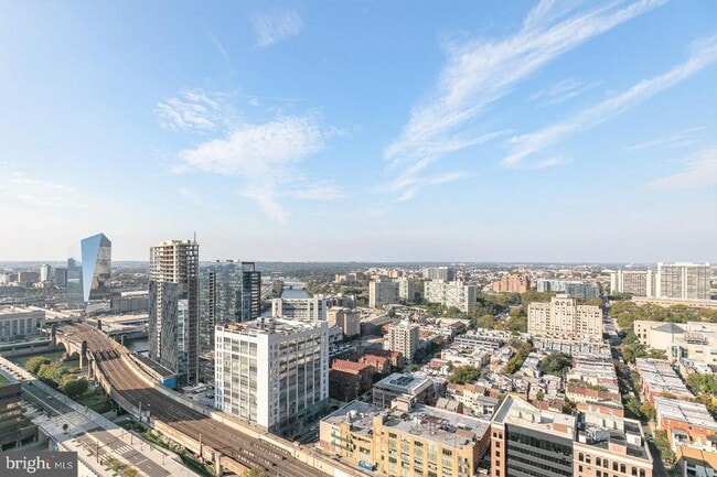 Building Photo - 2101 Market St