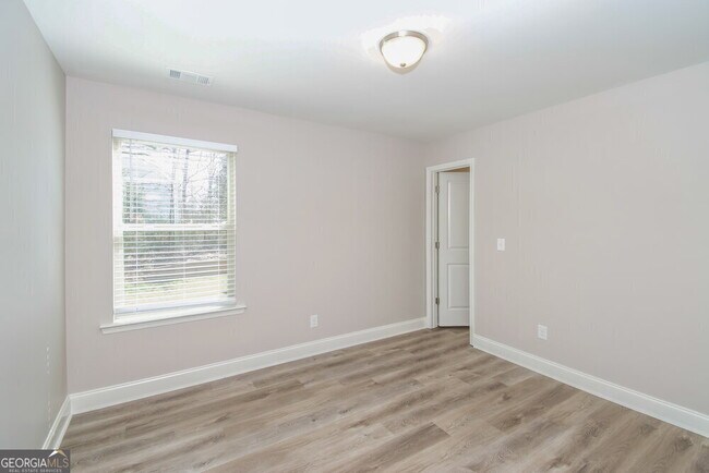 Building Photo - 313 Kenmore Ct