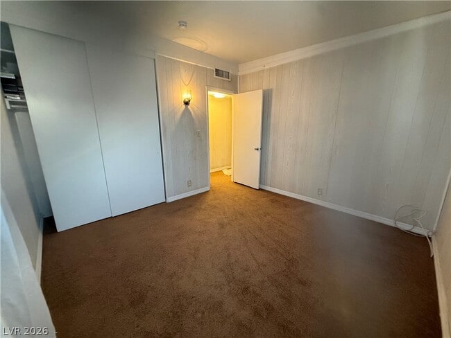 Building Photo - 2300 Pardee Pl