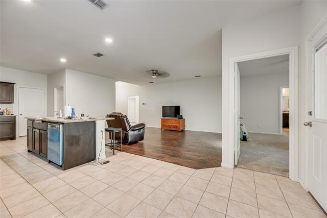 Building Photo - 705 Ben Lake Trl