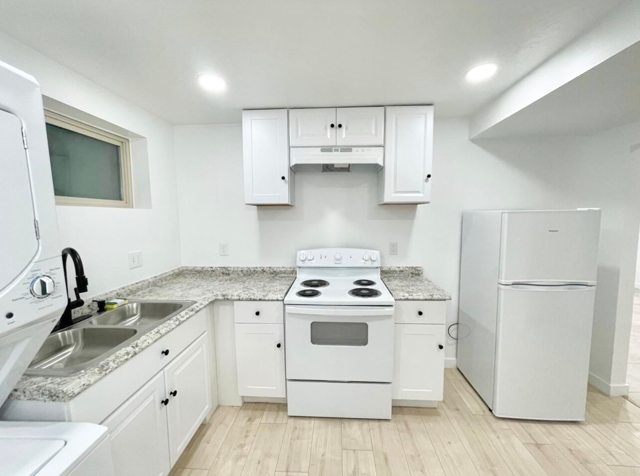 Building Photo - 9425 S Tramway Dr