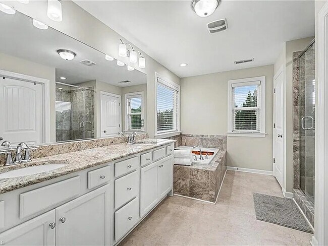 Building Photo - Lease to Own