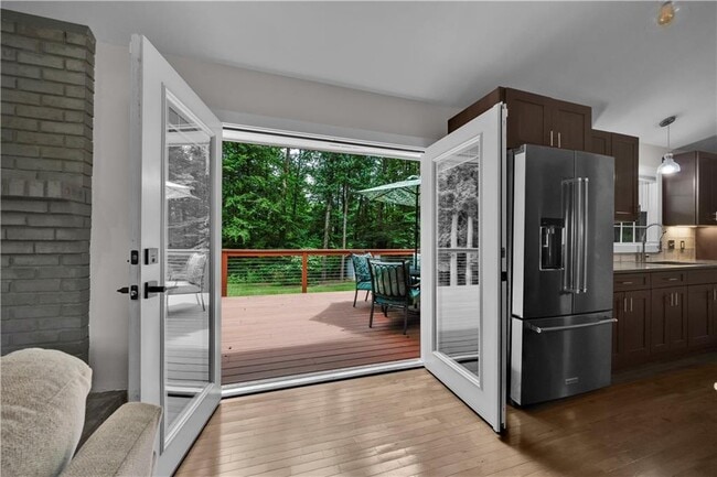 Building Photo - 225 Jayne Ellen Way