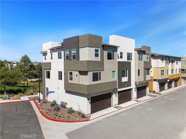 Building Photo - 27553 Sanctuary Ct