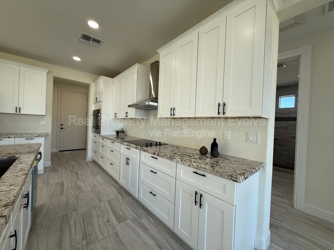 Building Photo - 22536 W Huntington Dr