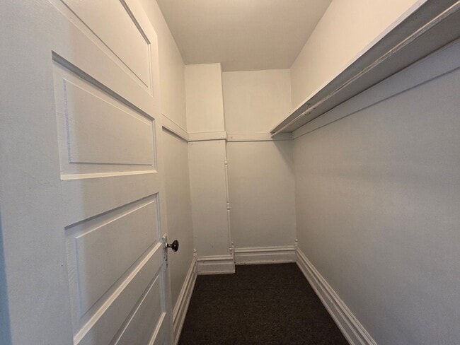 Building Photo - move in ready 3 bedroom 1 bath