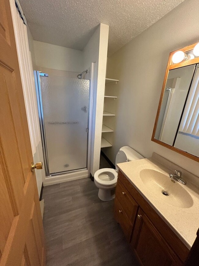 Building Photo - Lovely, Updated Townhome for Rent