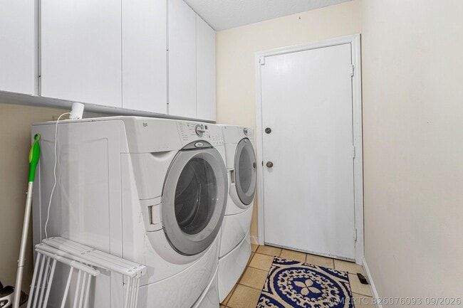 Building Photo - 2530 La Lique Cir