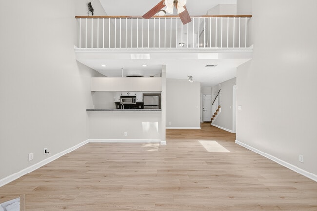 Building Photo - 440 English Ivy Dr