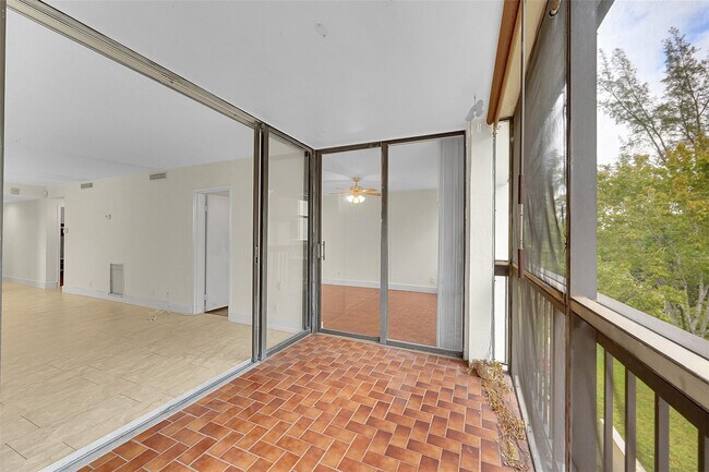 Building Photo - 8415 Forest Hills Dr