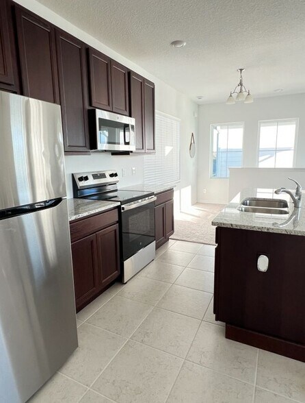 Building Photo - 2963 Embark Trl