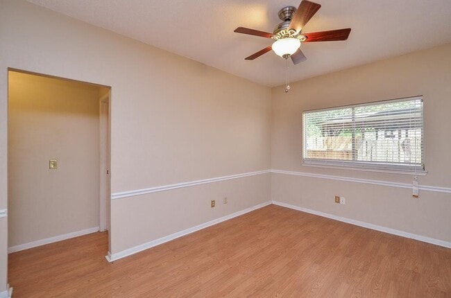 Building Photo - 7807 Maple Brook Ln
