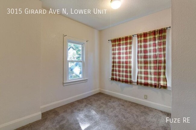 Building Photo - 3015 N Girard Ave
