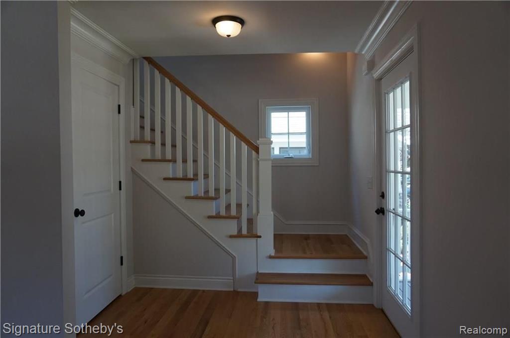 Building Photo - 203 Curry Ave