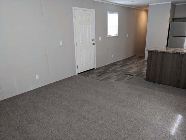 Building Photo - 14 Birch Ct