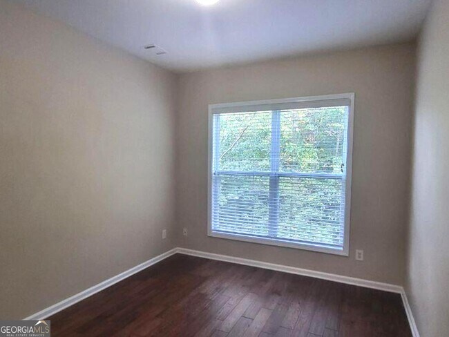 Building Photo - 2123 Worrall Hill Dr