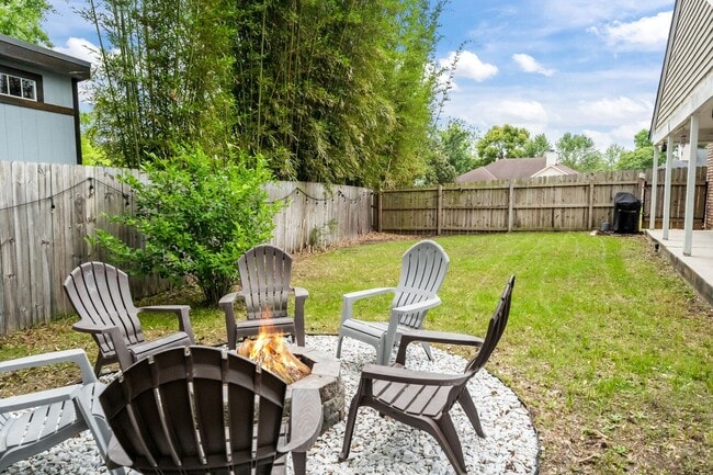 Building Photo - Whitemarsh Island Gem - Charming 3-Bedroom Home on a Corner Lot in Battery Point