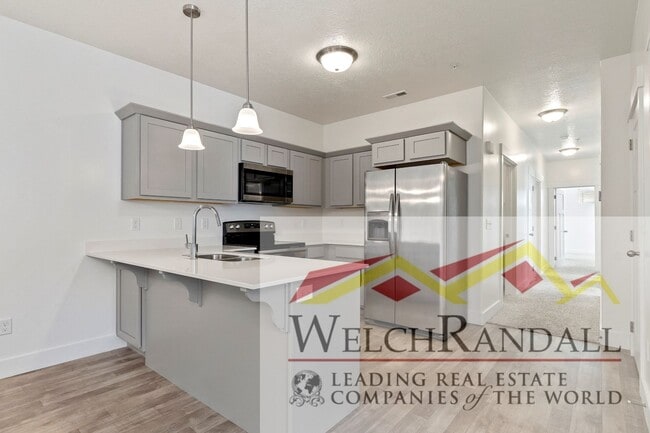 Building Photo - Stylish Vineyard Condo – 3 Beds, 2 Baths, ...