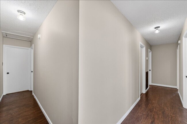 Building Photo - 372 Clutts Rd