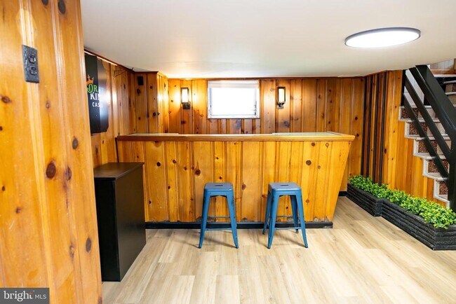 Building Photo - 130 7th Ave