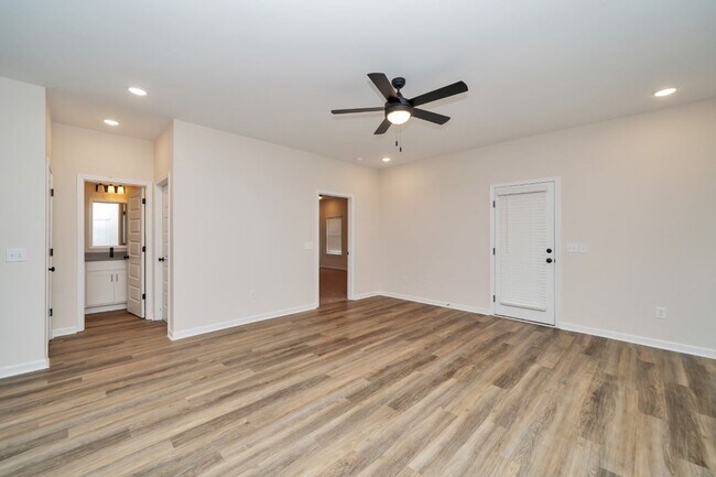 Building Photo - 2241 Headrick Rd