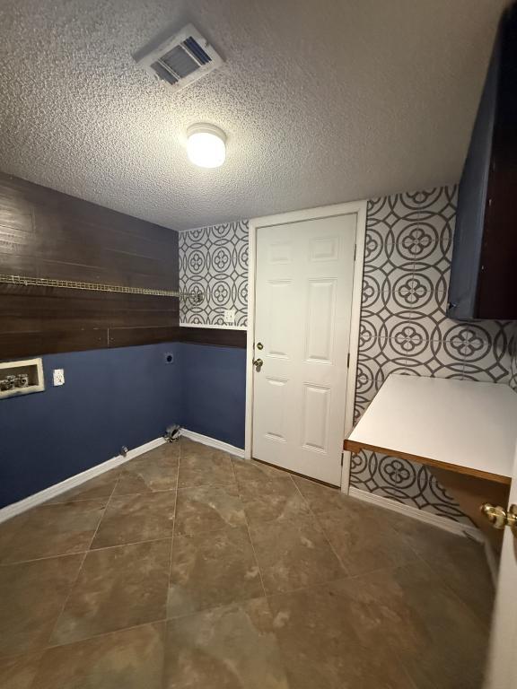Building Photo - 2065 Juniper Dr