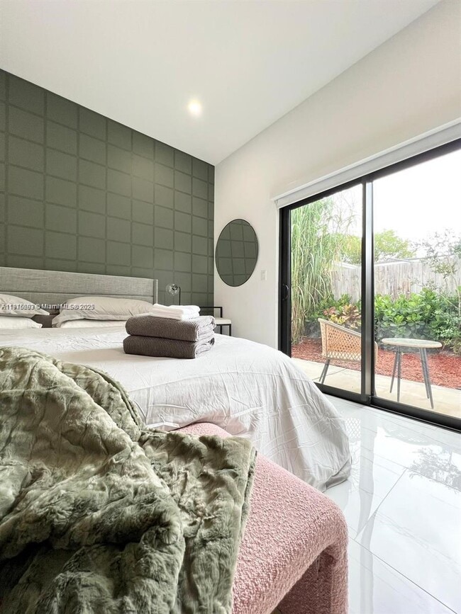 Building Photo - 2150 SW 46th Ct