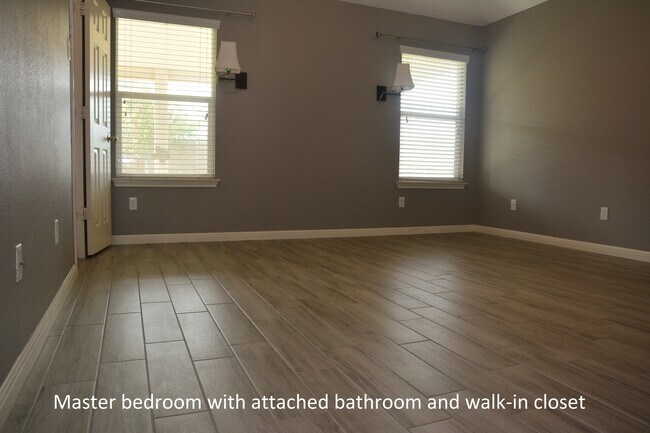 Building Photo - 406 Comal Run