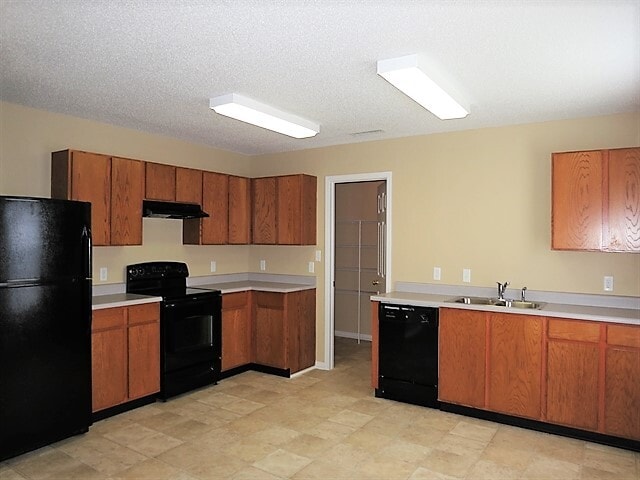 Building Photo - 10395 Carrington Way