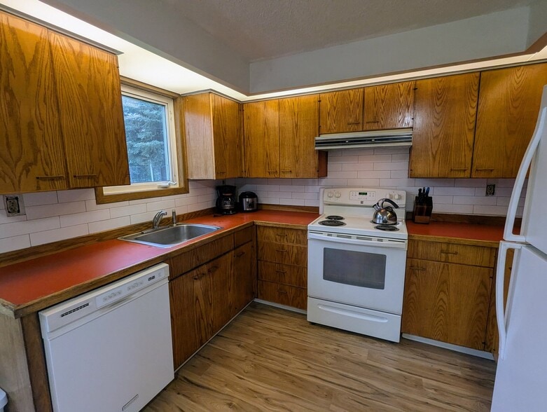 Building Photo - 214 Kody Dr