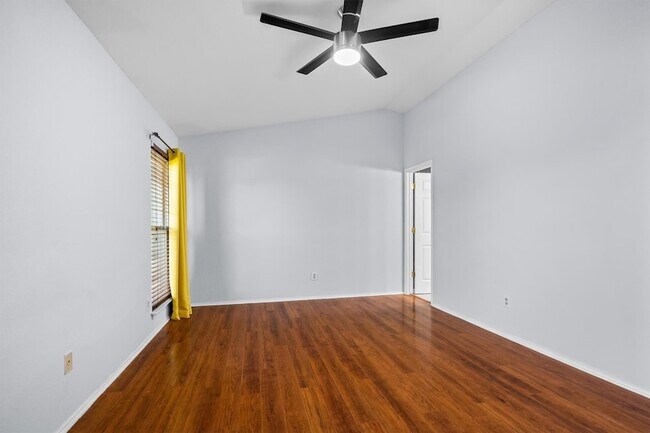 Building Photo - 1524 Briarcrest Dr