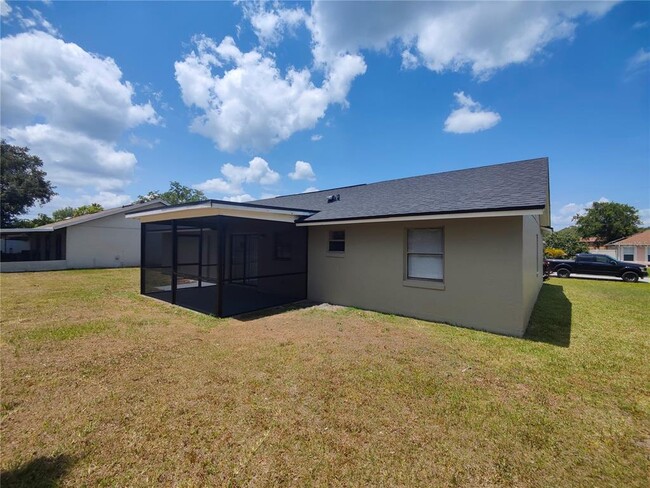 Building Photo - 759 Maderia Ct