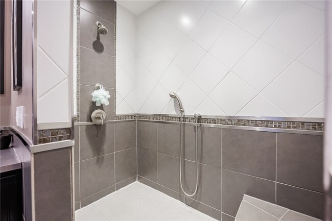 Building Photo - 230 San Gabriel Dr