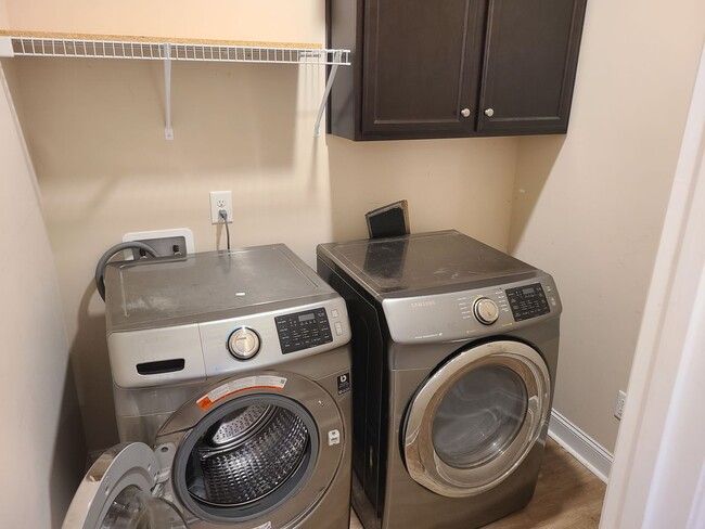 Building Photo - 3 Bedroom, 2.5 bath home - Sneads Ferry - ...